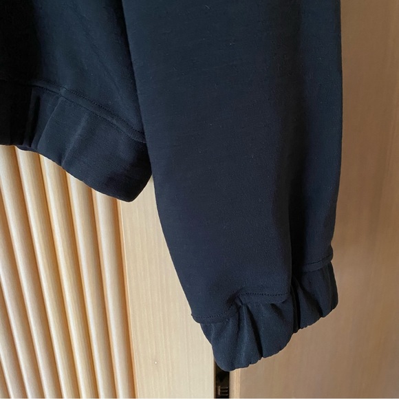 Madhappy x Lululemon Relaxed Crop Hoodie - Picture 9 of 12